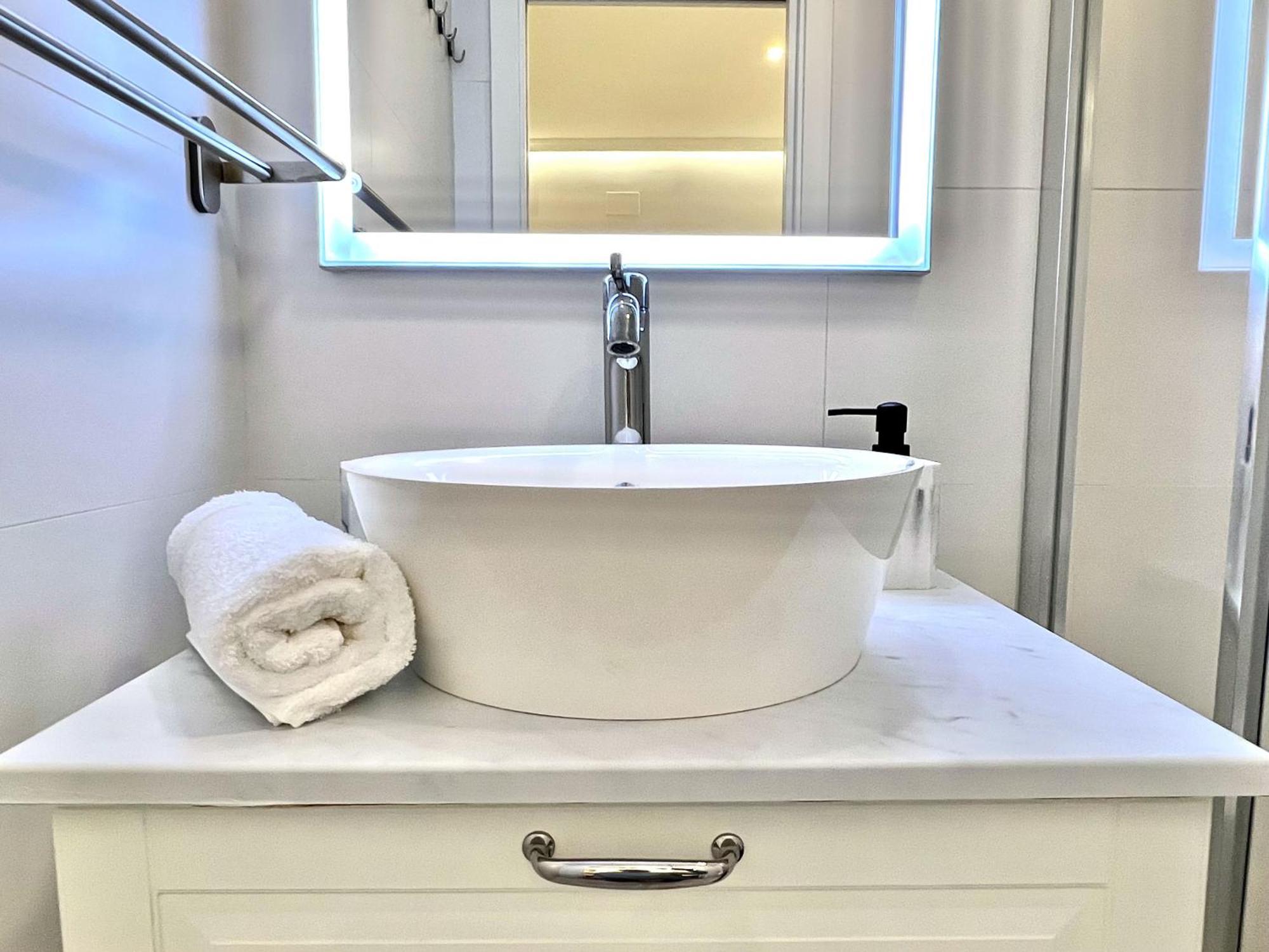 Apartment In The Heart Of Madrid-Piso En Malasana Ngoại thất bức ảnh