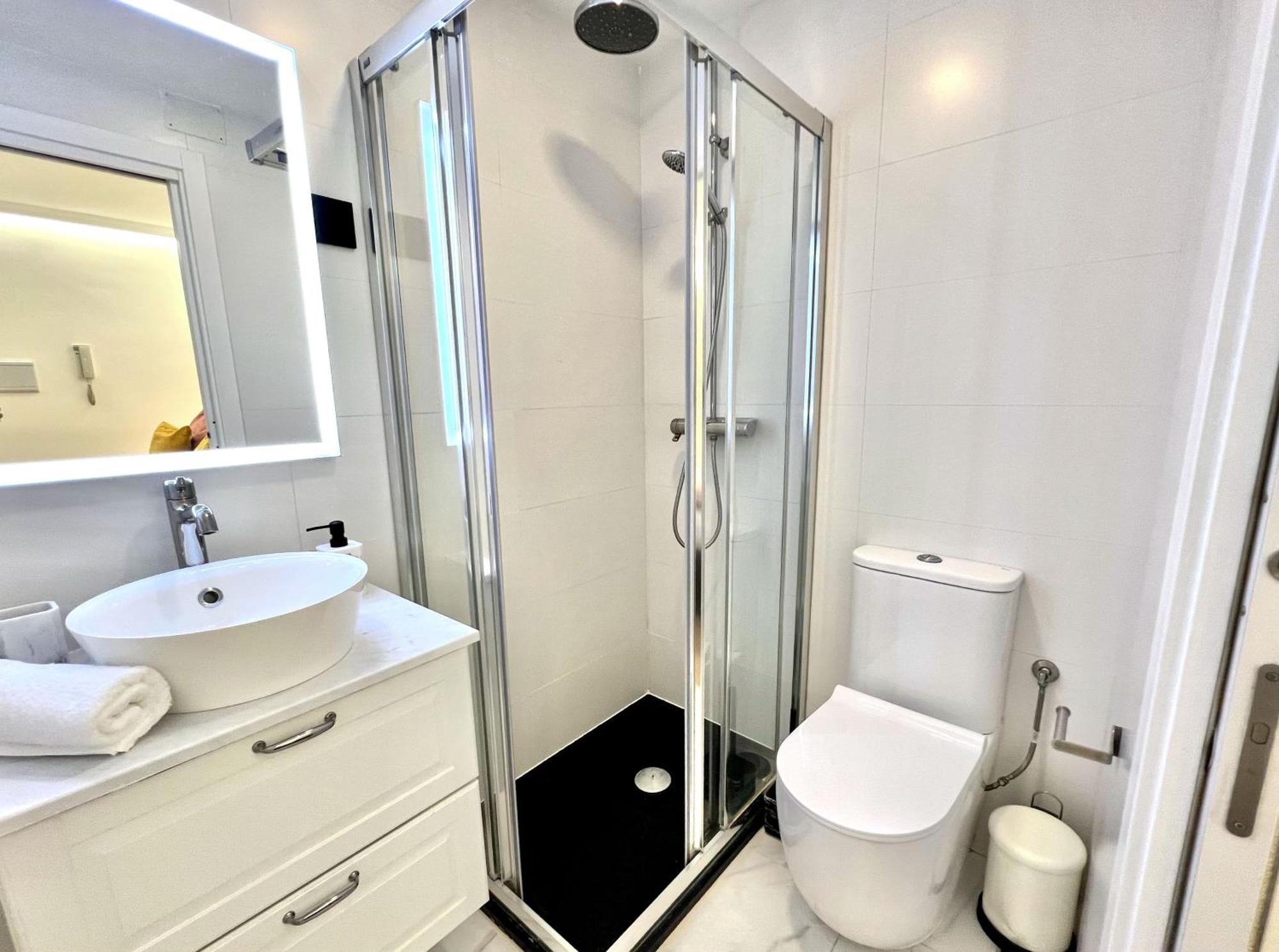 Apartment In The Heart Of Madrid-Piso En Malasana Ngoại thất bức ảnh